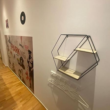 Cozy Appartm With + Airport/City Center Connection Apartment Wien Ngoại thất bức ảnh