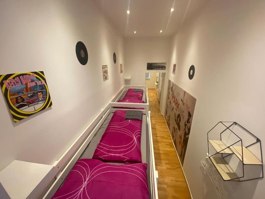 Cozy Appartm With + Airport/City Center Connection Apartment Wien Ngoại thất bức ảnh