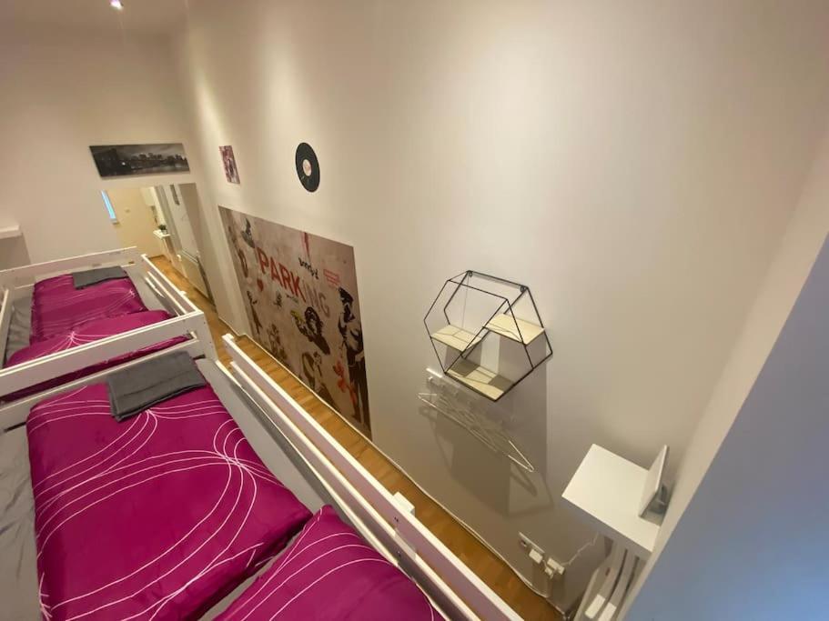 Cozy Appartm With + Airport/City Center Connection Apartment Wien Ngoại thất bức ảnh