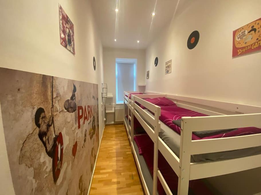 Cozy Appartm With + Airport/City Center Connection Apartment Wien Ngoại thất bức ảnh