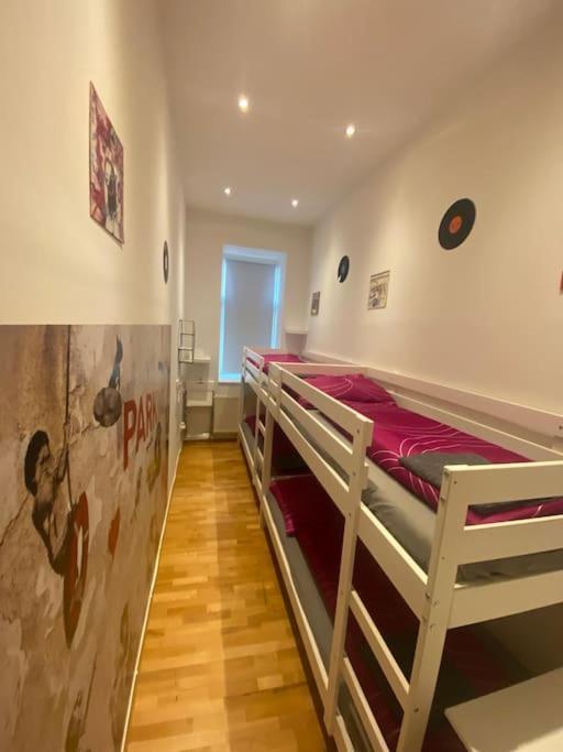 Cozy Appartm With + Airport/City Center Connection Apartment Wien Ngoại thất bức ảnh