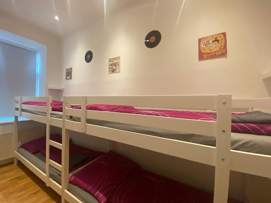 Cozy Appartm With + Airport/City Center Connection Apartment Wien Ngoại thất bức ảnh
